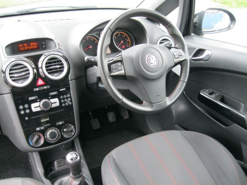 2011 Vauxhall Corsa 1.2 i 16v SXi 3dr image 8