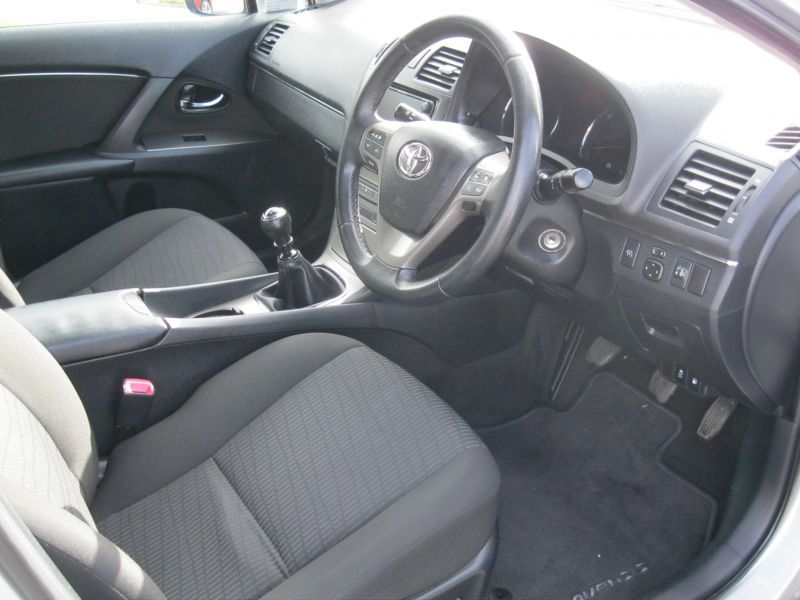 2009 Toyota Avensis 1.8 V-Matic TR 4dr image 7