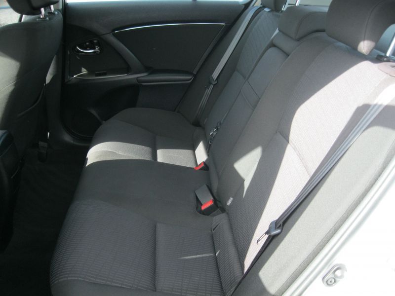 2009 Toyota Avensis 1.8 V-Matic TR 4dr image 9