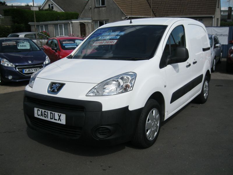 2012 Peugeot Partner 1.6 HDi S L1 850 4dr image 1