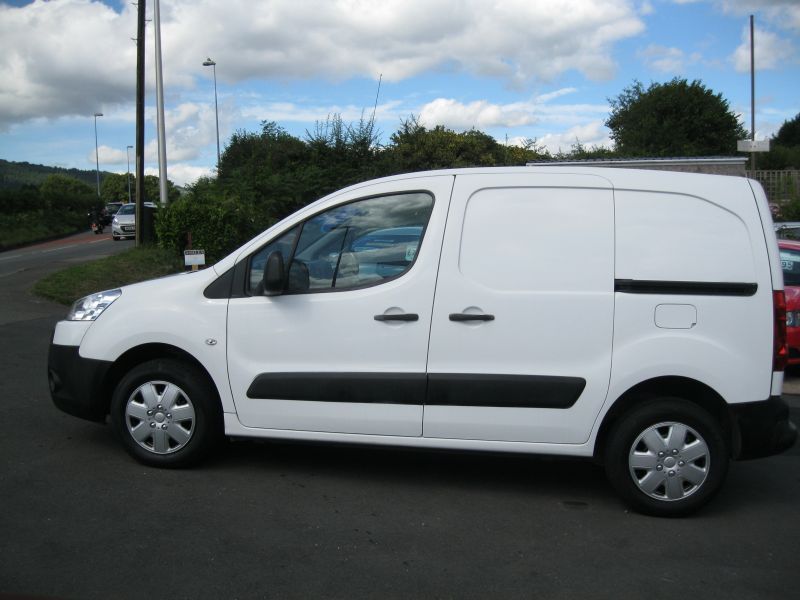 2012 Peugeot Partner 1.6 HDi S L1 850 4dr image 2