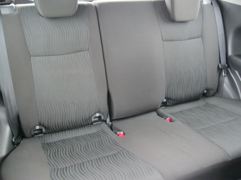 2011 Suzuki Swift 1.2 SZ2 3dr image 9