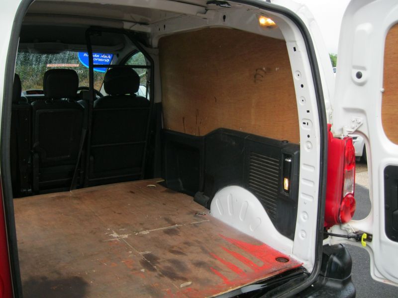 2010 Citroen Berlingo 1.6 HDi L1 625 LX 3dr image 9