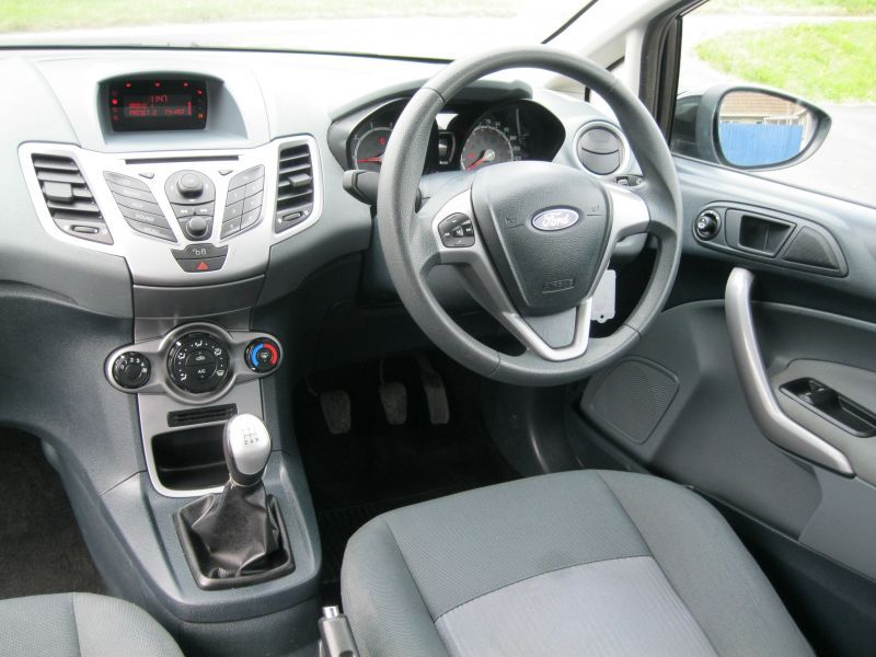 2010 Ford Fiesta 1.25 Edge 3dr image 8