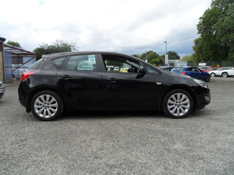 2010 Vauxhall Astra 1.6 5dr image 4