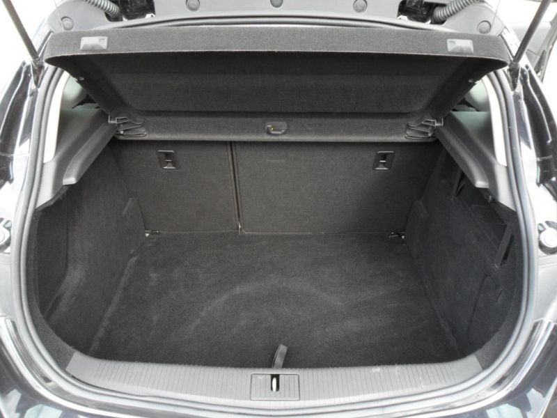 2010 Vauxhall Astra 1.6 5dr image 10