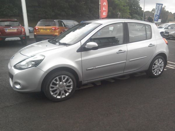 2010 Renault Clio 1.2 5dr image 2
