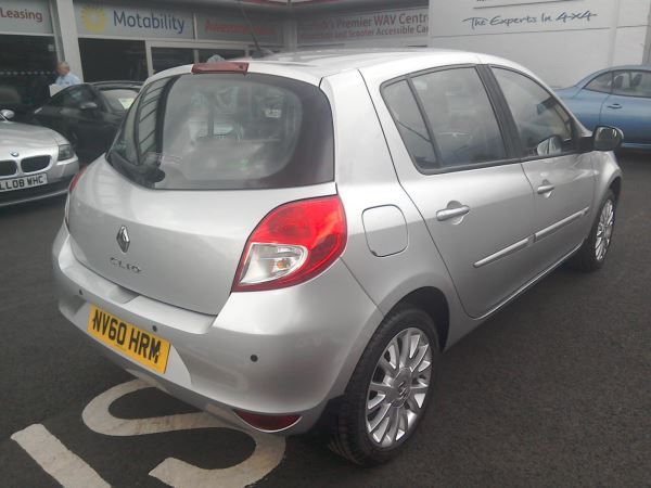 2010 Renault Clio 1.2 5dr image 3