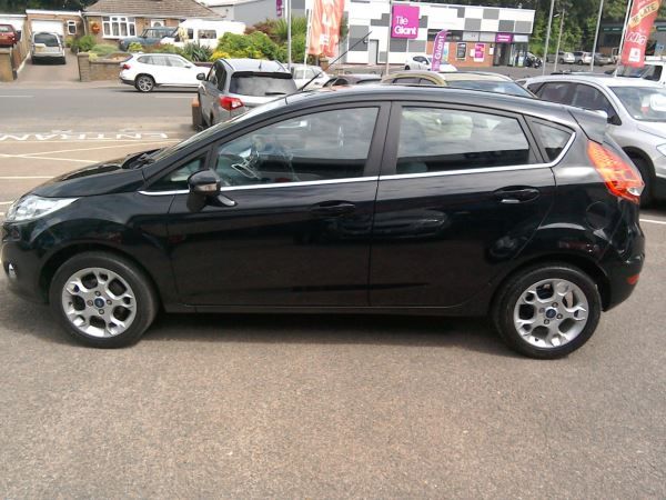 2011 Ford Fiesta 1.25 Zetec 5dr image 4