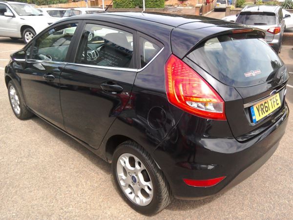 2011 Ford Fiesta 1.25 Zetec 5dr image 5