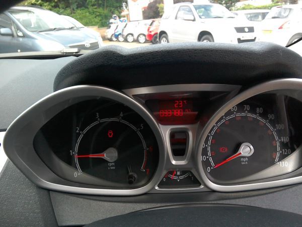 2011 Ford Fiesta 1.25 Zetec 5dr image 9