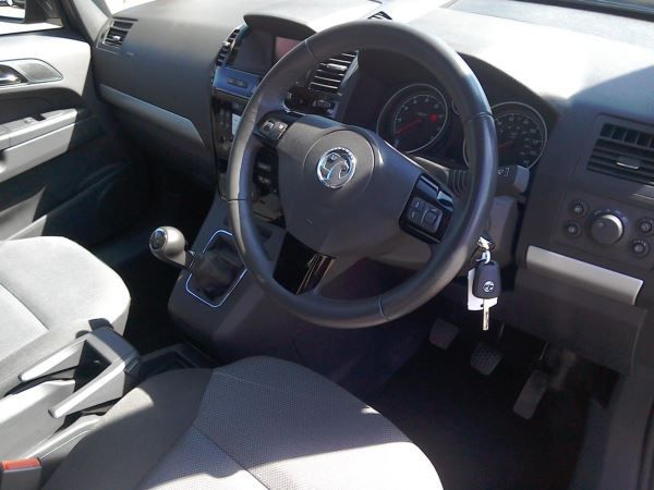 2012 Vauxhall Zafira 1.6i 5dr image 4