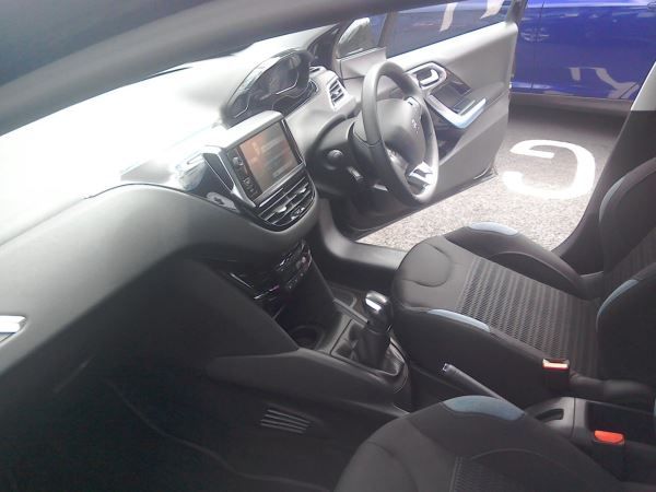 2013 Peugeot 208 1.6 VTi 5dr image 6