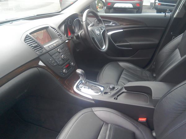 2009 Vauxhall Insignia 2.0 CDTi 5dr image 4
