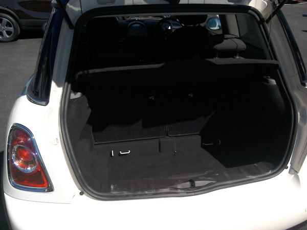 2010 MINI Hatch 1.6 Cooper D 3dr image 4