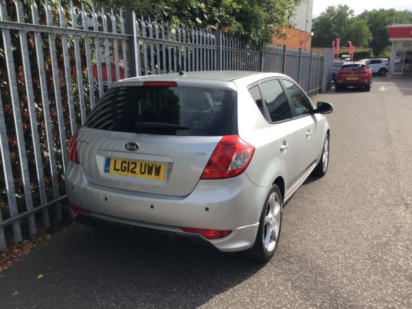 2012 Kia Ceed 1.6 CRDi 5dr image 3