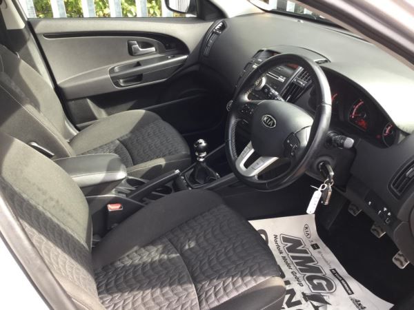 2012 Kia Ceed 1.6 CRDi 5dr image 7