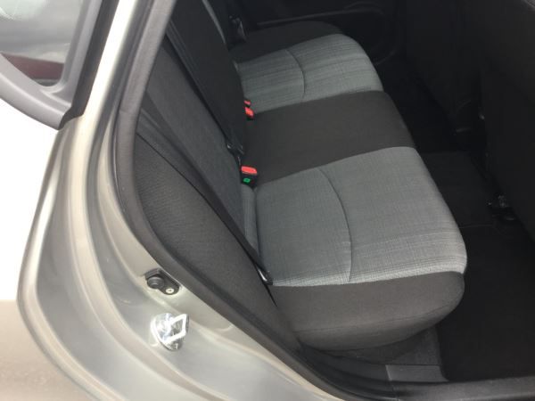 2012 Kia Ceed 1.6 CRDi 5dr image 6