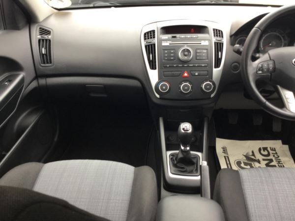 2012 Kia Ceed 1.6 CRDi 5dr image 7