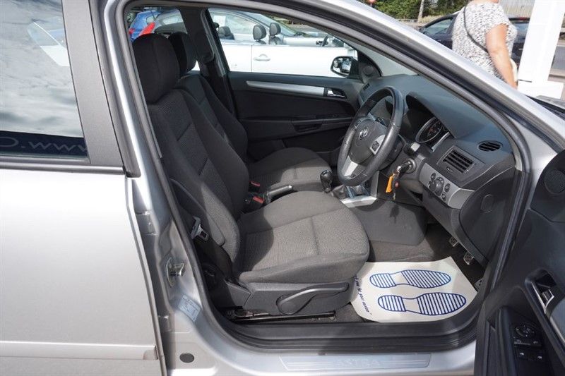 2007 Vauxhall Astra 1.6 SXI 5dr image 6