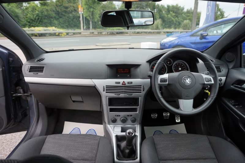 2006 Vauxhall Astra 1.6 SXI 16V 3dr image 6