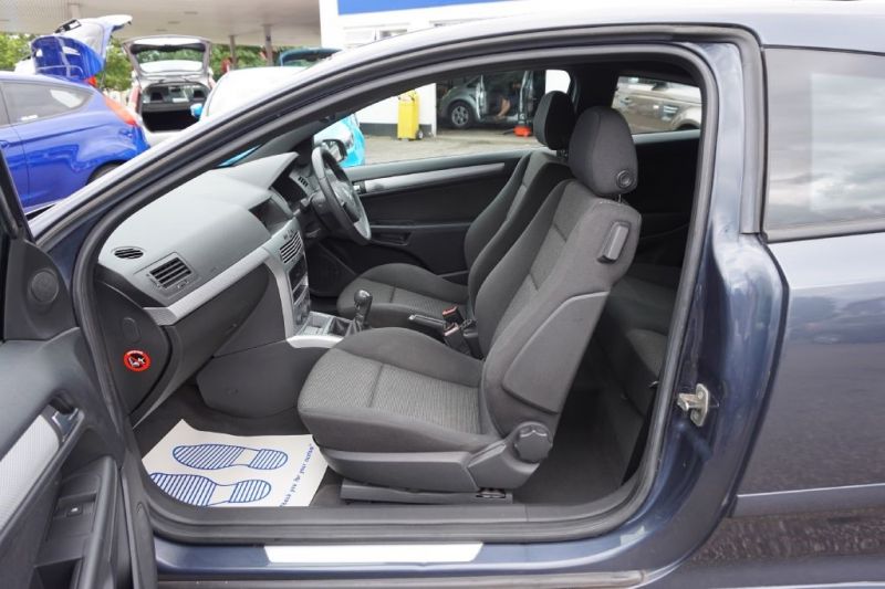 2006 Vauxhall Astra 1.6 SXI 16V 3dr image 9
