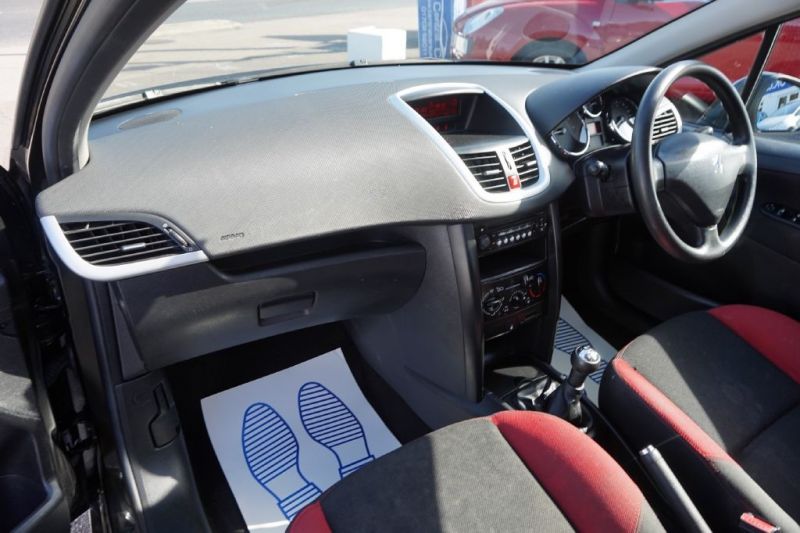 2009 Peugeot 207 1.4 Verve 3dr image 9
