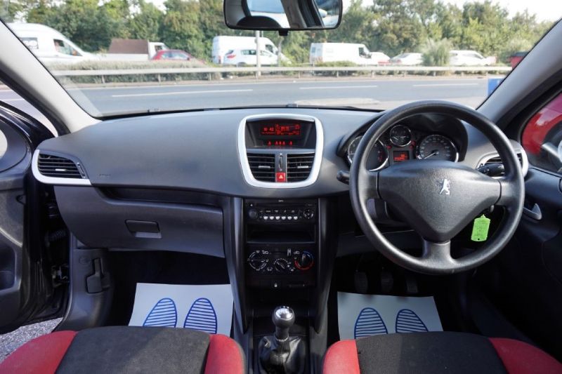 2009 Peugeot 207 1.4 Verve 3dr image 10