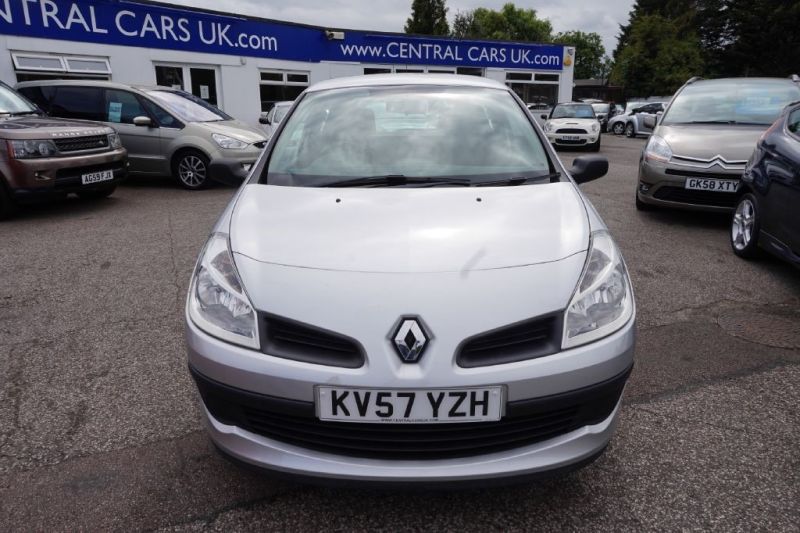 2007 Renault Clio 1.1 16V 3dr image 2