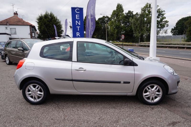 2007 Renault Clio 1.1 16V 3dr image 5
