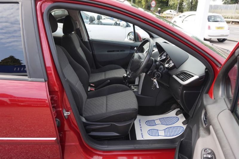 2010 Peugeot 207 1.4 Sport 5dr image 6