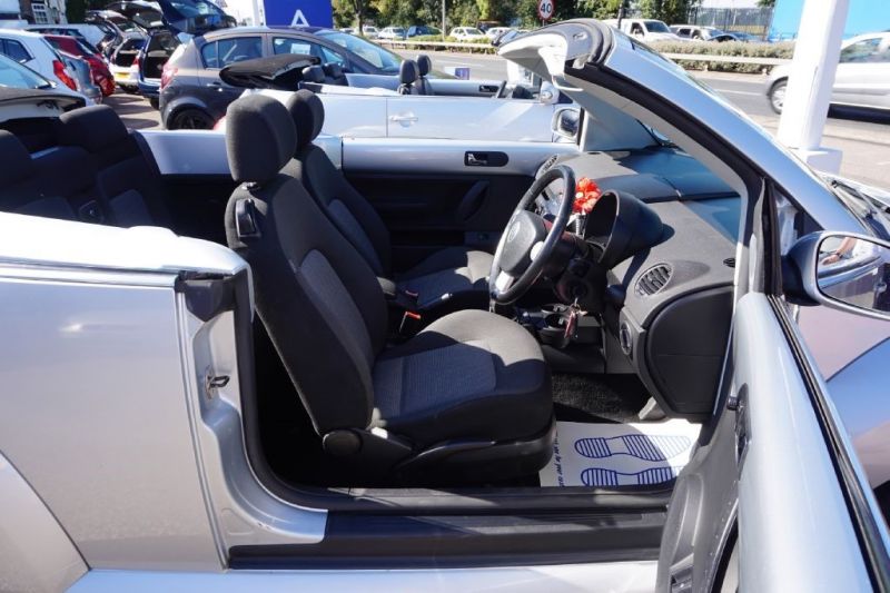 2006 VW Beetle 1.9 TDI Turbo 2dr image 7