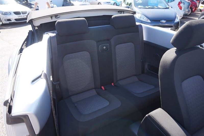 2006 VW Beetle 1.9 TDI Turbo 2dr image 8