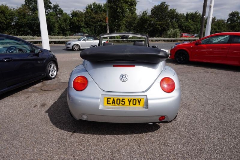 2005 VW Beetle 1.6 2dr image 5