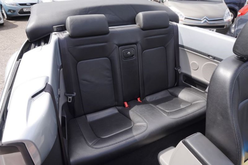 2005 VW Beetle 1.6 2dr image 8