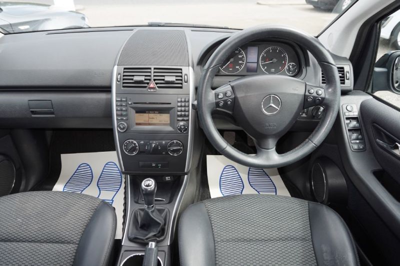 2010 Mercedes A Class A180 5dr image 9