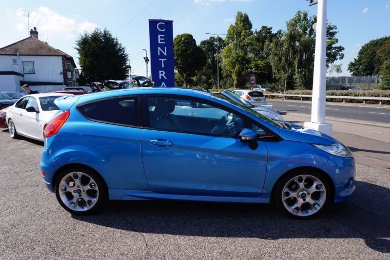2009 Ford Fiesta 1.6 Zetec 3dr image 5