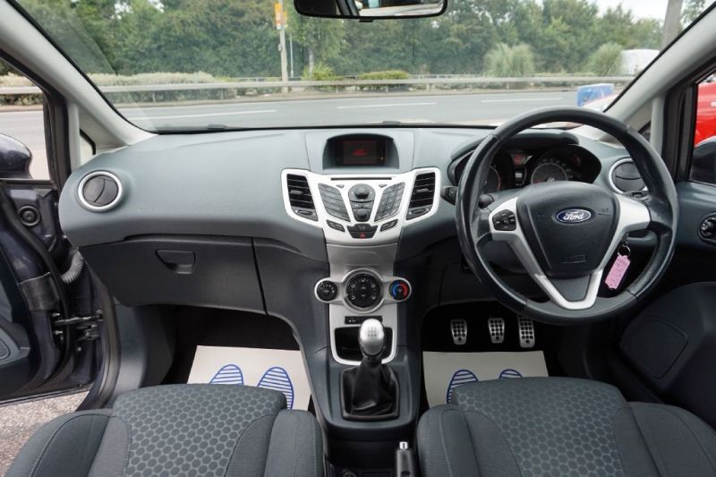 2010 Ford Fiesta 1.6 Zetec S TDCI 3dr image 9