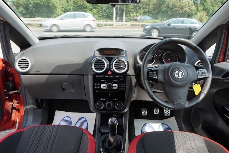 2013 Vauxhall Corsa 1.4 SRI 3dr image 9