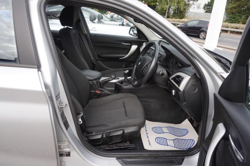 2013 BMW 1 Series 116d 1.6 5dr image 5