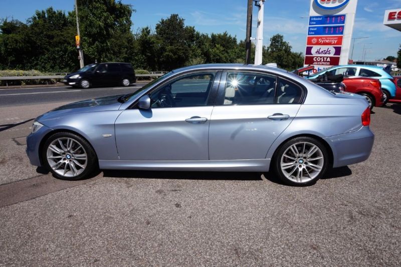 2009 BMW 320d 2.0 M Sport 4dr image 3