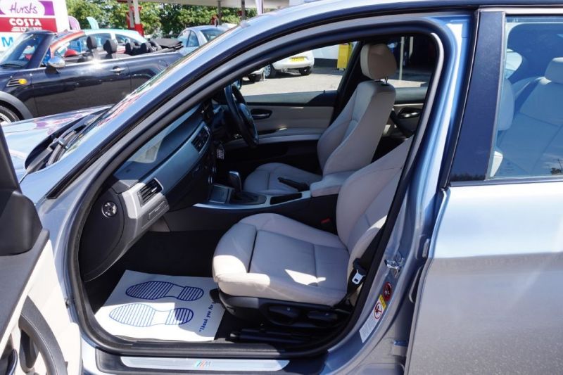 2009 BMW 320d 2.0 M Sport 4dr image 8