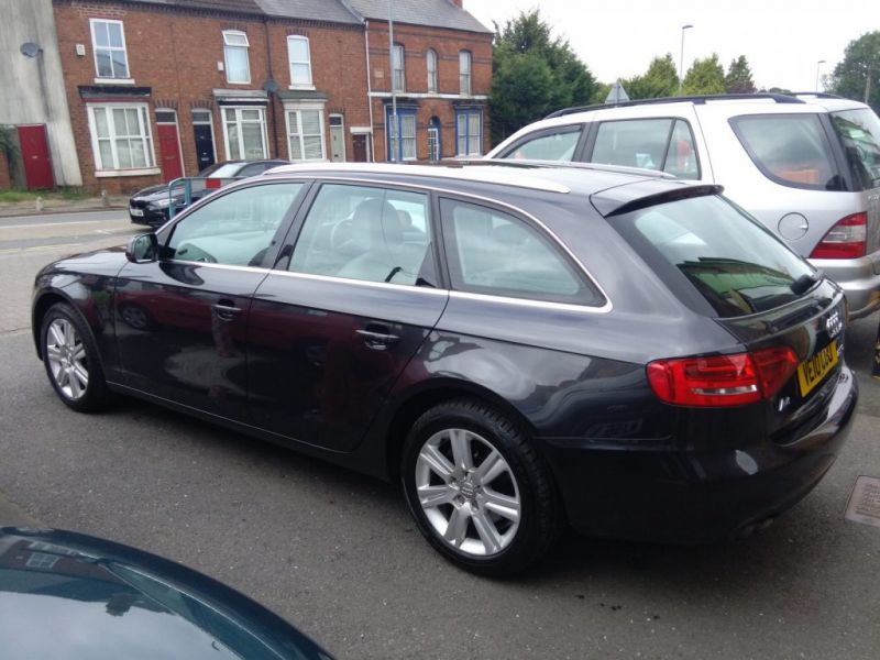 2010 Audi A4 Avant 2.0 TDi SE image 4