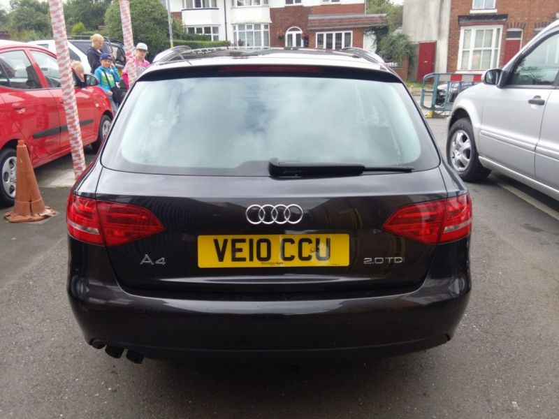 2010 Audi A4 Avant 2.0 TDi SE image 5