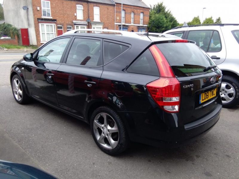 2012 Kia Ceed 3 CRDi image 3