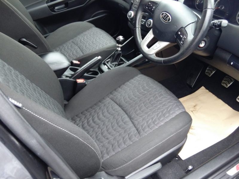 2012 Kia Ceed 3 CRDi image 7