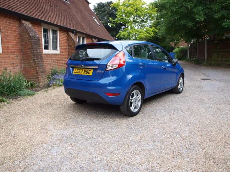2013 Ford Fiesta 1.6 Zetec 5dr image 4