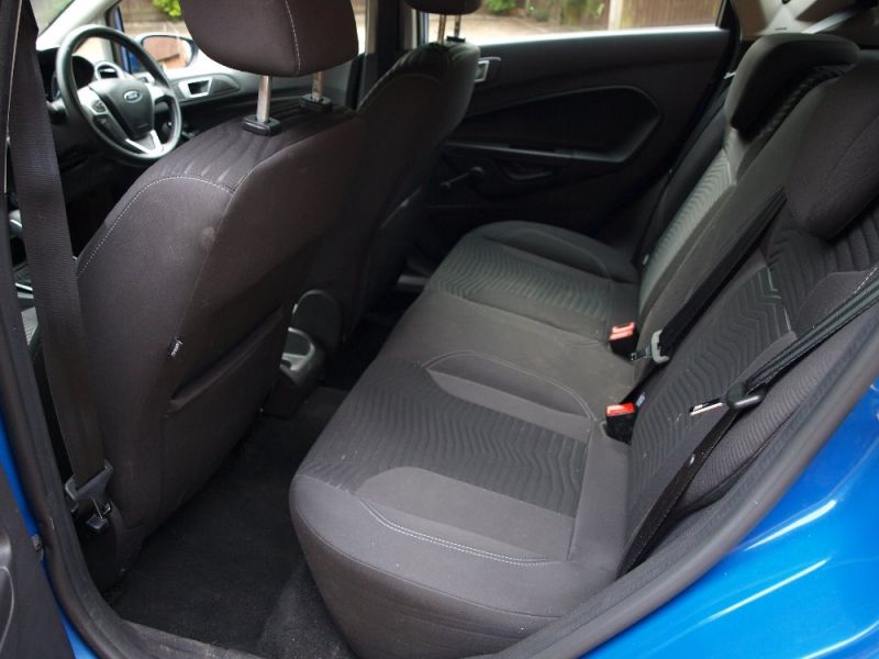 2013 Ford Fiesta 1.6 Zetec 5dr image 8