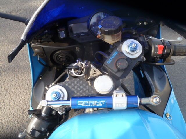 2001 Yamaha R1 image 5