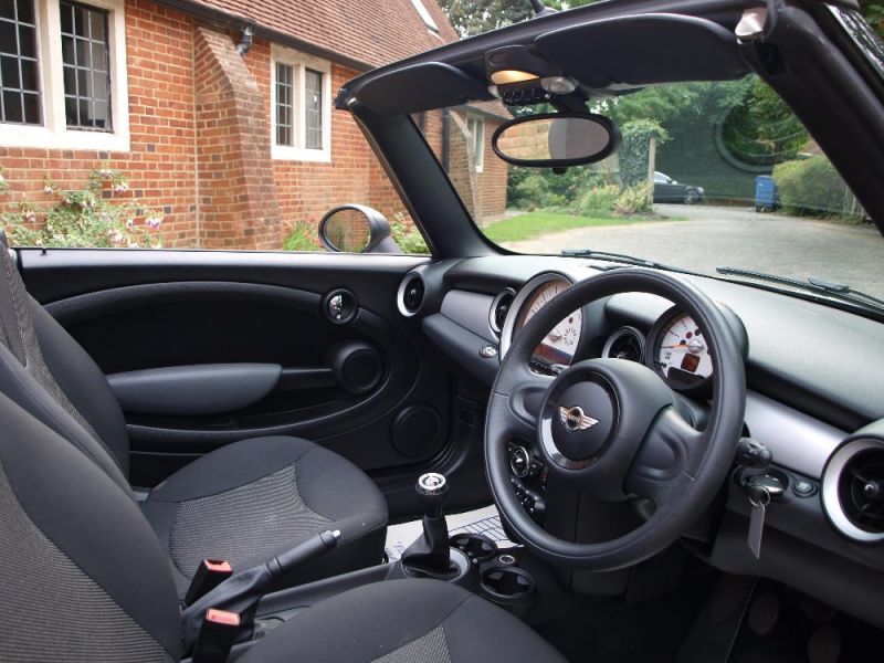 2012 Mini Convertible One 1.6 image 6